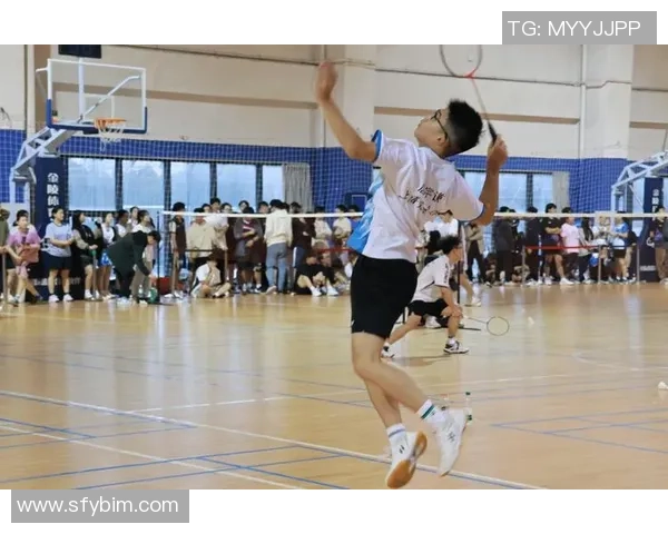 上海羽毛球队耐力训练引发热议球迷与专家各执己见探讨真相 上海羽毛球队耐力训练引发热议球迷与专家各执己见探讨真相