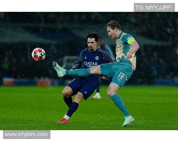 左脚足球明星的精彩瞬间与技艺分析