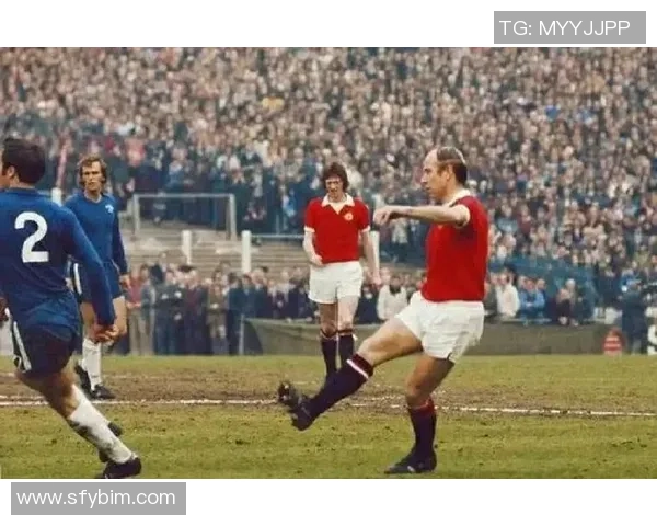 足球明星的荣耀与成就探秘多重头衔背后的故事与意义 足球明星的荣耀与成就探秘多重头衔背后的故事与意义