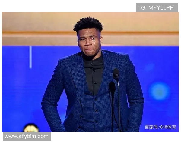 足球明星因偷渡被捕引发热议背后故事曝光引发社会关注与讨论